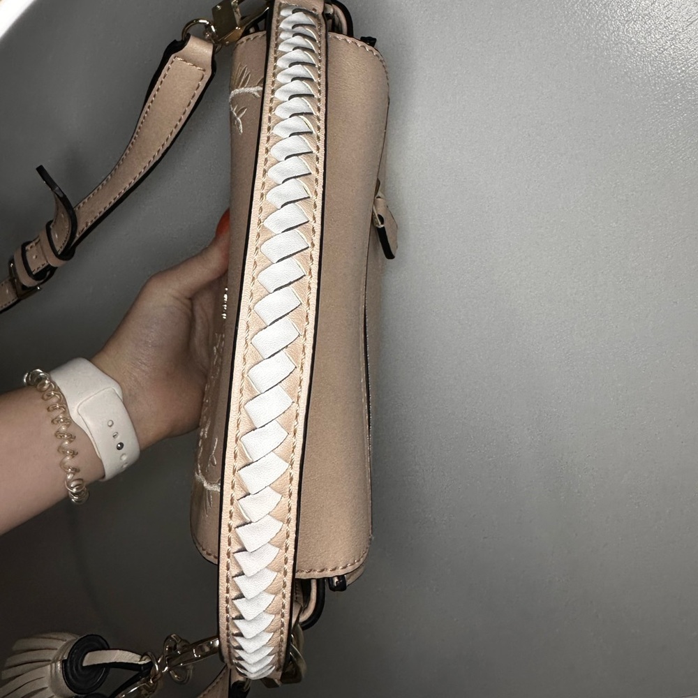 Guess Handbag - Picture 4 of 5